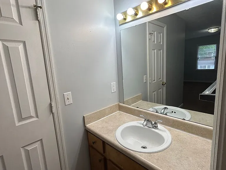 1 Crescent Ln #1 — Photo 21