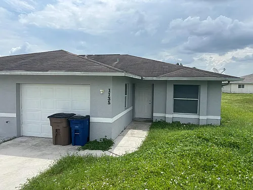 1135 Harry Ave S Photo 1