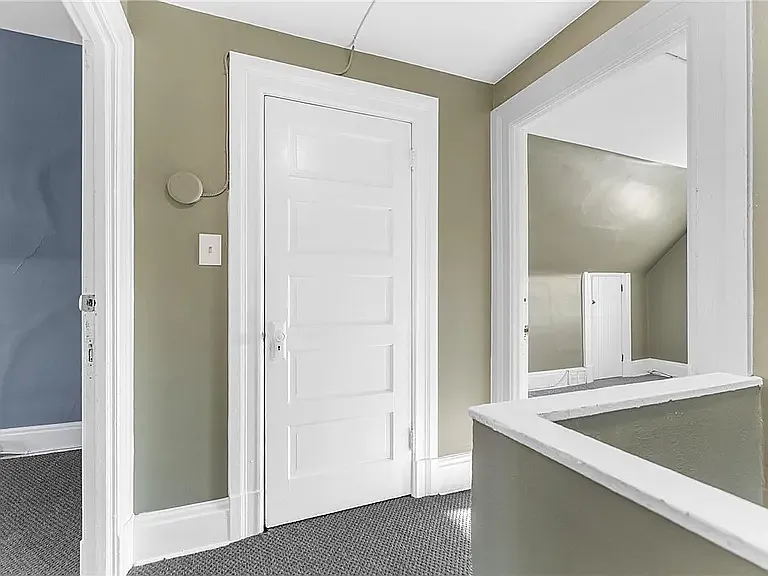 3 bed, 1100 sqft, $1,300 — Photo 1
