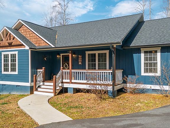 3rd image of 289 Utica Trl