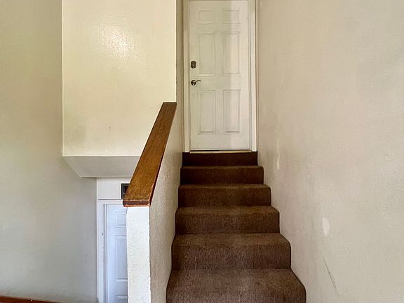 2nd image of 336 Kit Blvd