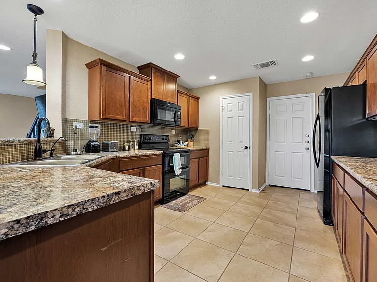 6730 Carmona Pass — Photo 11