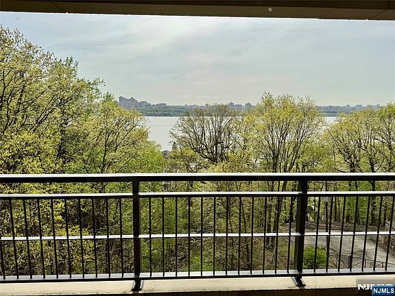 4th image of 4 Horizon Rd #G3