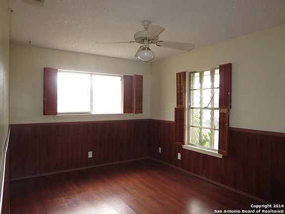 3rd image of 111 Cordoba Cir