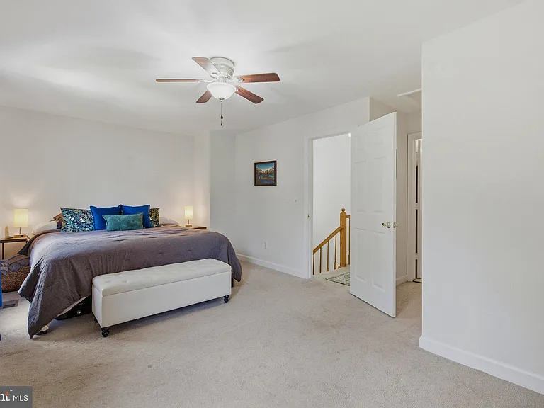 6123 Joust Ln — Photo 16