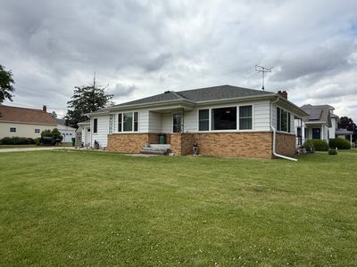 612 S 1st Ave, Forreston, IL, 61030