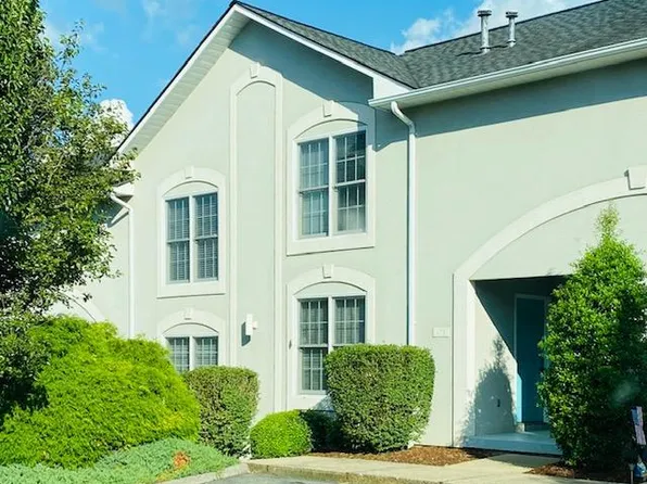 175 Bentley Parc #17, Johnson City, TN 37615