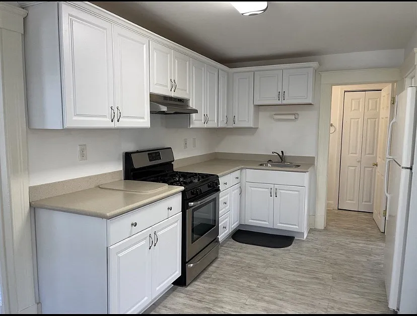 2 bed, 1400 sqft, $1,850 — Photo 3