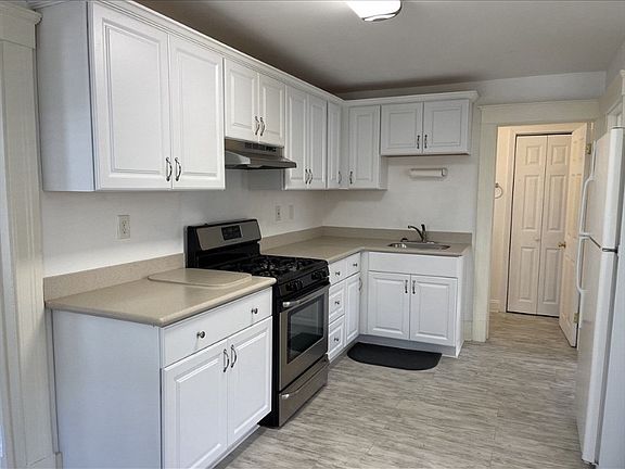 3rd image of 12 Liberty St #2