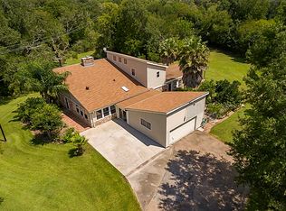 714 Cemetery Rd, Santa Fe, TX 77517