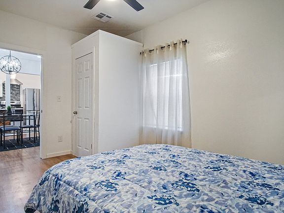 5th image of 2118 N Prospect Ave