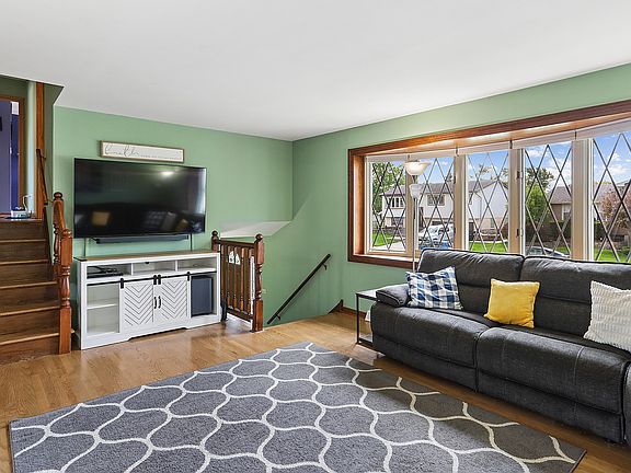3rd image of 7422 162nd St