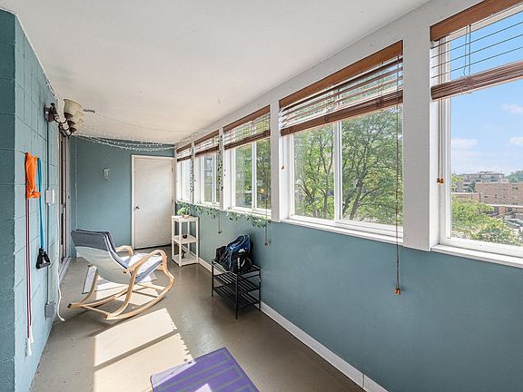 4th image of 1111 Ash St APT 407