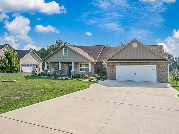 3rd image of 3925 Hilltop Dr