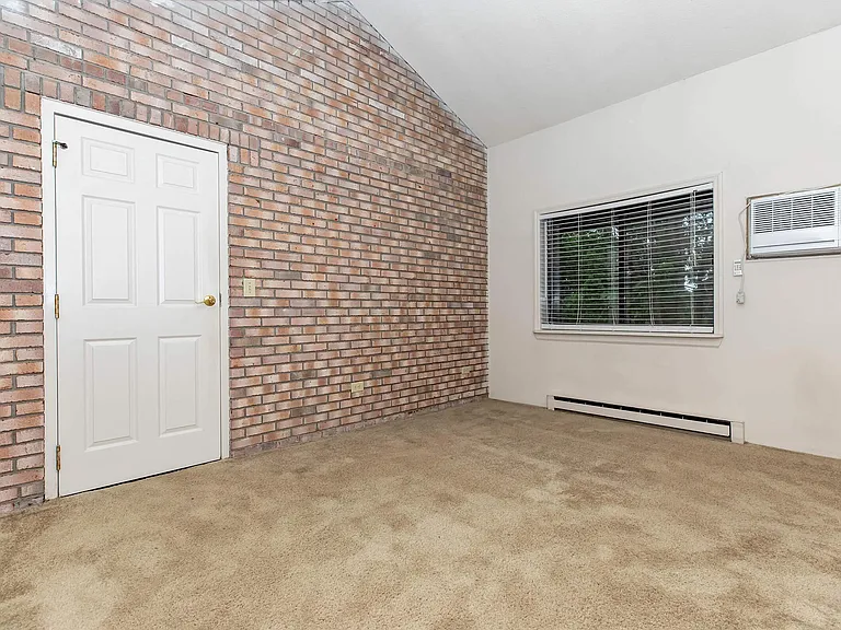 Saratoga Place — Photo 19