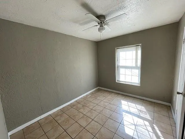 415 S Robbins Ave — Photo 8