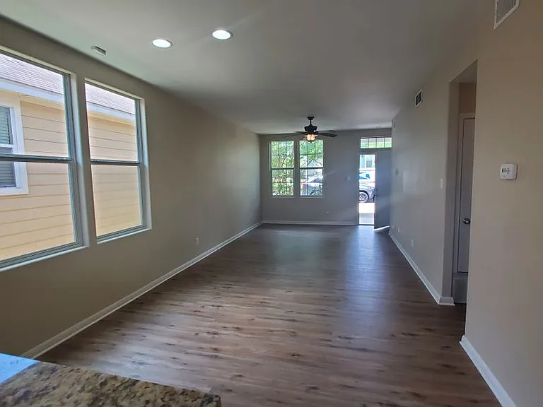 435 McGarity — Photo 5
