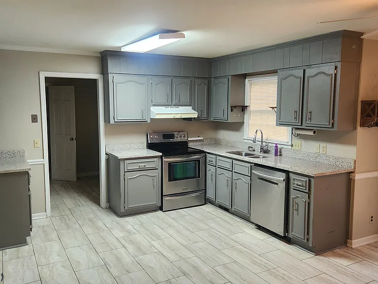 4748 N Stratford Oaks Dr — Photo 4