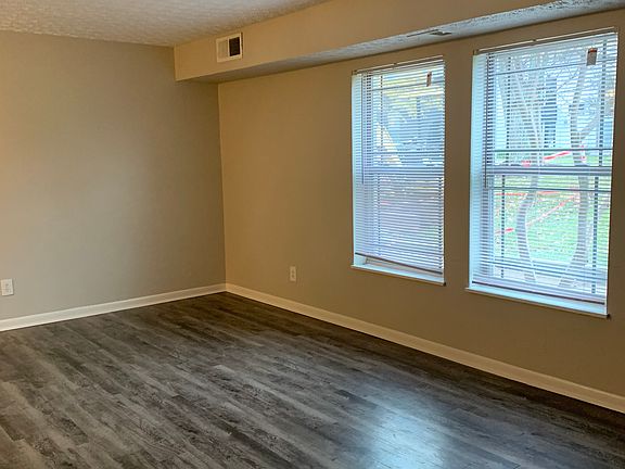 5th image of 2702 Industrial Dr APT 813