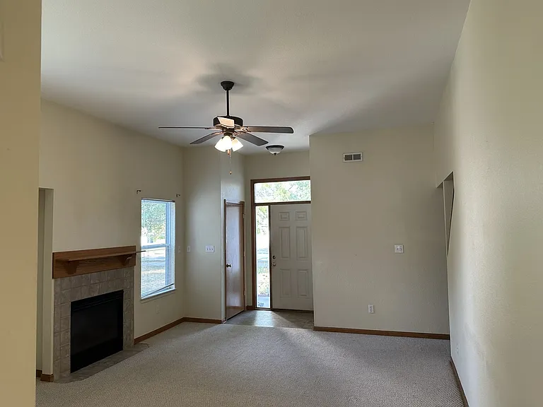 925 N Field Stone Dr — Photo 4