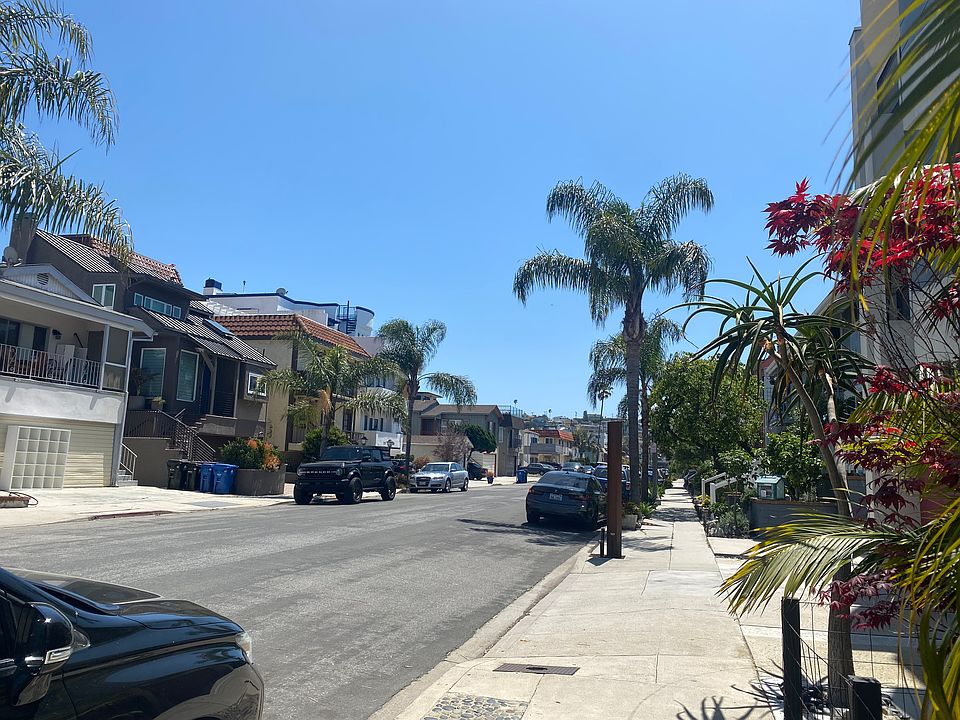 This is the beautiful street the studio is located on.