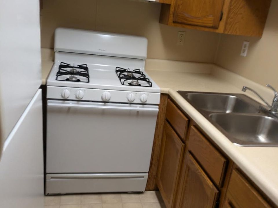 2nd image of 808 Allegheny St APT 4
