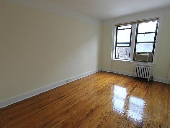4th image of 4415 43rd Ave APT N2