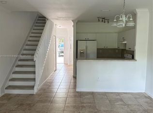 4513 Woodland Cir, Fort Lauderdale, FL 33319