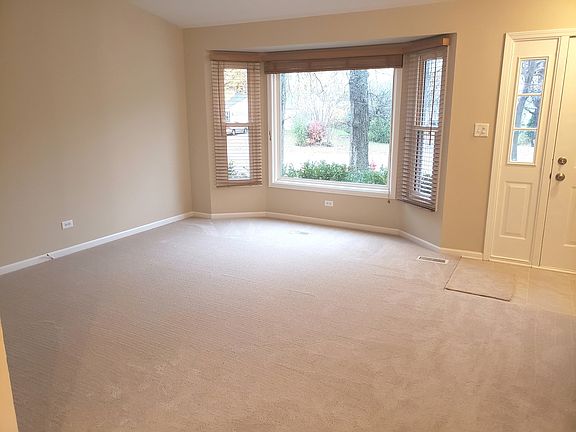 4th image of 8031 Geneva St