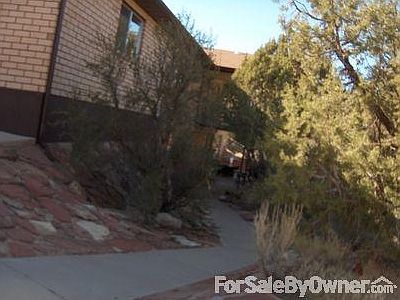5th image of 889 W Grand Canyon Dr