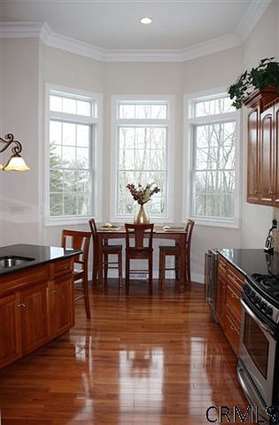5th image of 136 WORMER Road