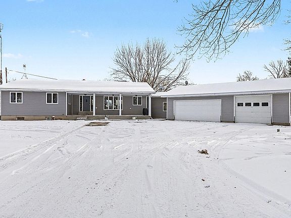 2nd image of 68361 Crooked Creek Rd