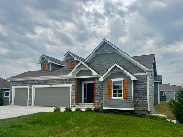 307 N Dole Dr, Lawrence, KS 66049