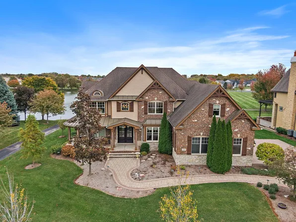 3660 Broadleaf Ave, Elgin, IL 60123