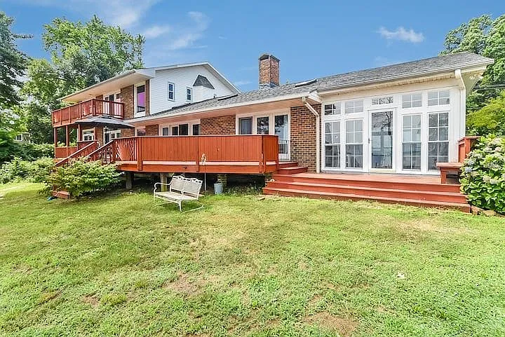 919 Bryant Ave — Photo 30