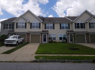 21 Hearthstone Ln, Marlton, NJ 08053