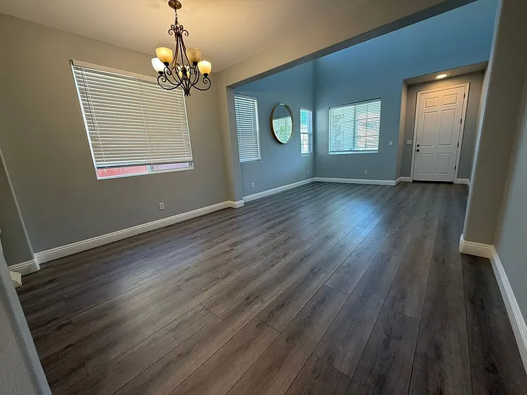5418 Halas Ct — Photo 4