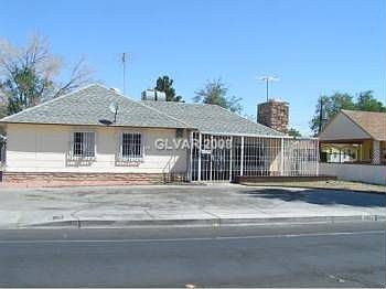 1st image of 1011 E Oakey Blvd