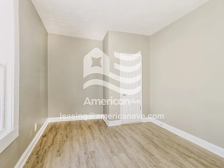 247872_012_wm_-_bedroom_13510476.jpg