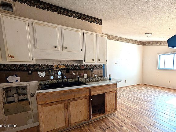 4th image of 3771 McCain Rd
