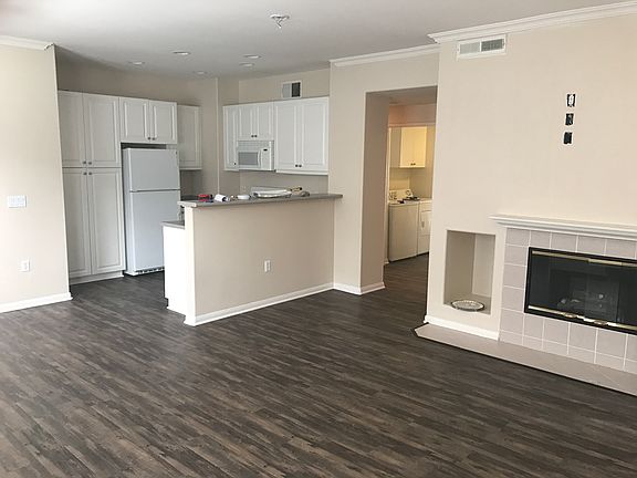 3rd image of 12357 Creekview Dr Unit 83