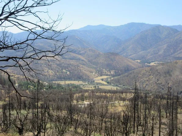 1519 Oak Knoll Rd, Klamath River, CA 96050