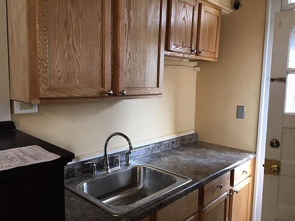3rd image of 7216 Jackson Blvd APT C3