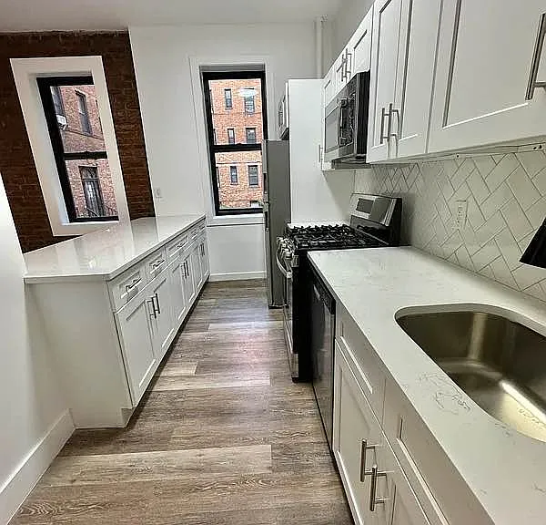 250 Crown St #1 — Photo 2