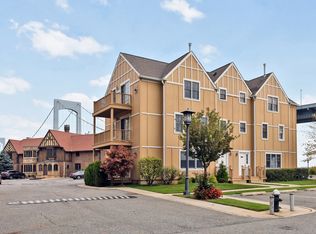 16803 Powells Cove Blvd #14, Flushing, NY 11357