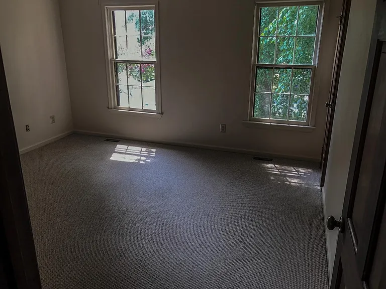1437 Lake James Dr — Photo 18