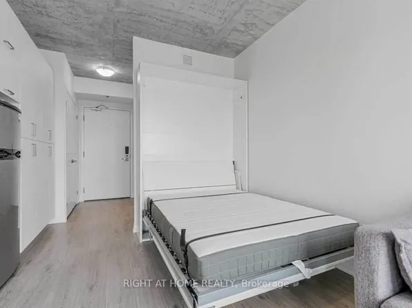 1900 Simcoe St N, Oshawa, ON