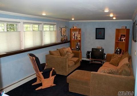 Family Rm/ Den