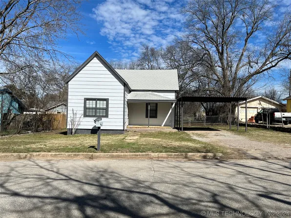 108 E Tahlequah Ave, Sulphur, OK 73086