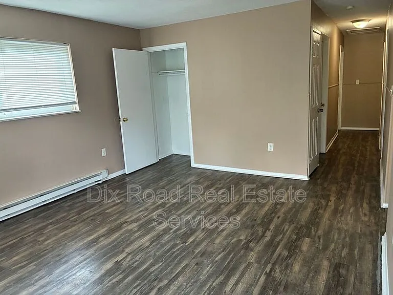 2609 Fairport Ave — Photo 6